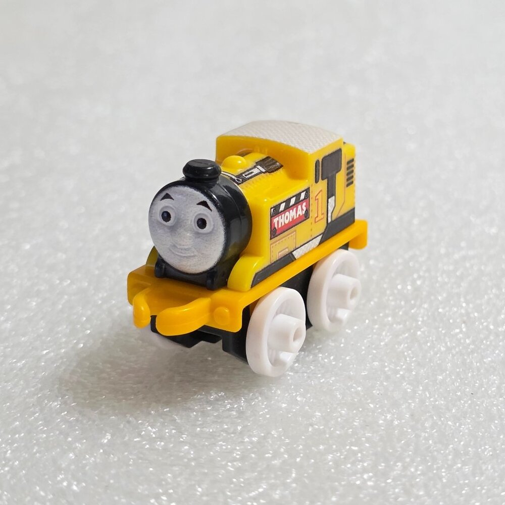 Mattel Guilane Minis Yellow THOMAS & Friends‎ Train Engine 2" Plastic